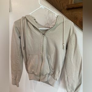I am selling a H&M Basics hoodie that I got awhile back. It is in good condition
